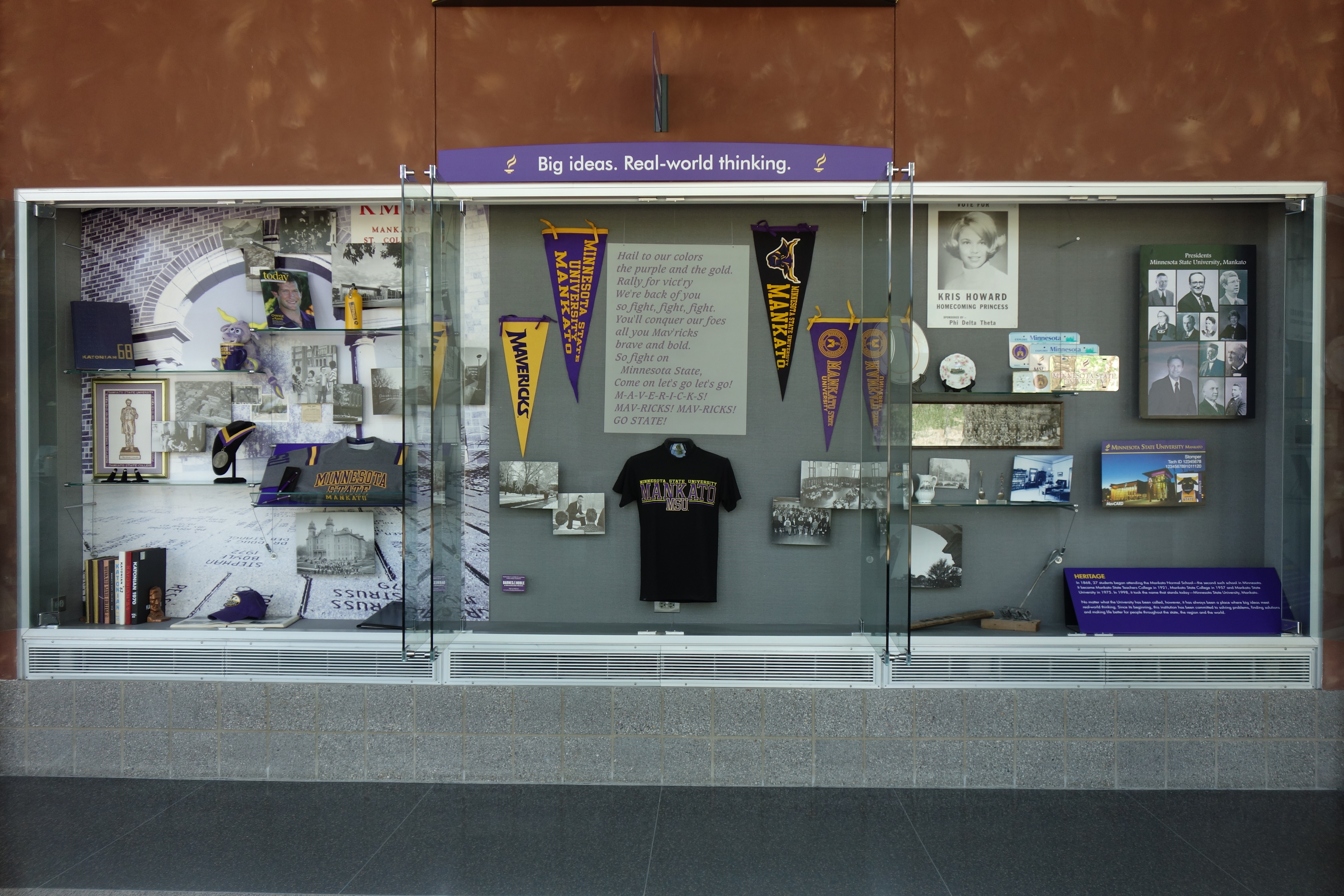 Photograph of the Alumni Case in the Brock/Otto Hall of Champions